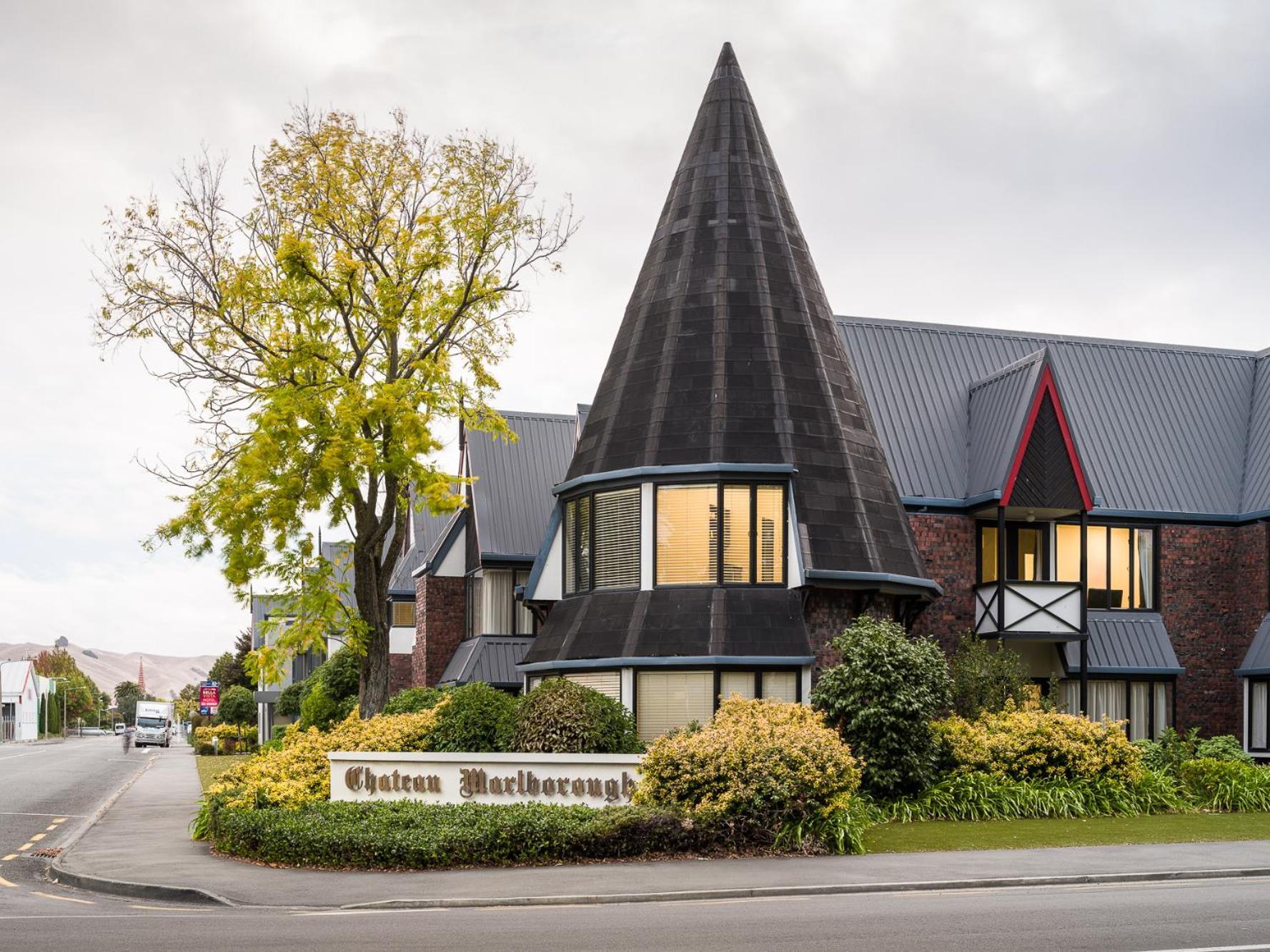 Carnmore Chateau Marlborough Blenheim Ngoại thất bức ảnh The former headquarters of the New Zealand Broadcasting Corporation in Wellington
