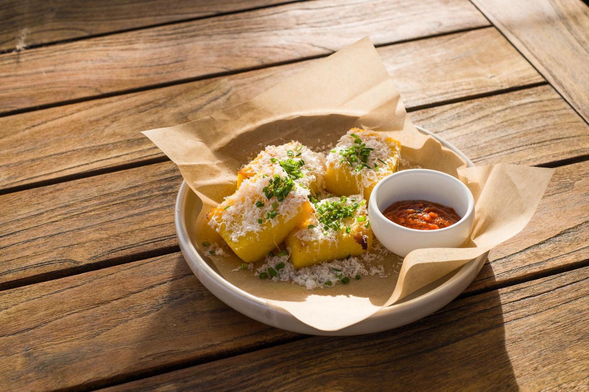 Carnmore Chateau Marlborough Blenheim Ngoại thất bức ảnh A plate of yuca frita